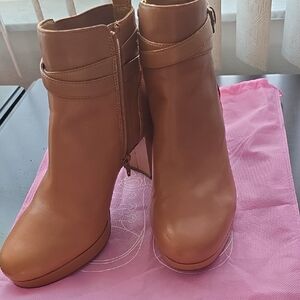 Vionic Tan Ankle Booties